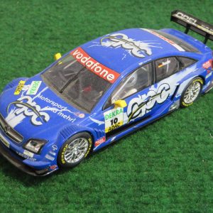 OPEL VECTRA GTS V8