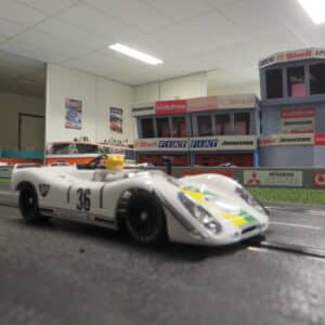 PORSCHE 908