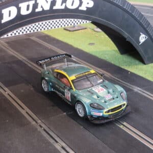 ASTON MARTIN DBR 9