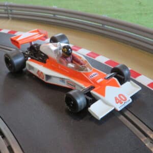 SCALEXTRIC MCLAREN M23 F1