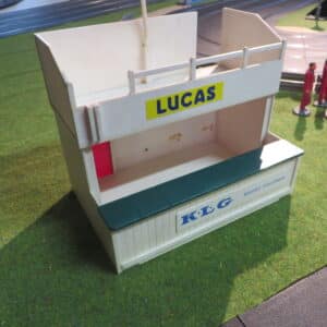 SCALEXTRIC OWNERS STAND AND PIT