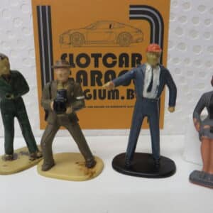 RACE FIGURES SET 12