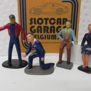 RACE FIGURES SET 24