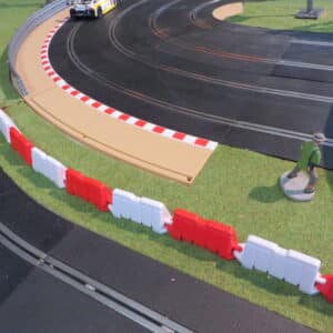 CAR FENCE TO DECORATE YOUR RACETRACK